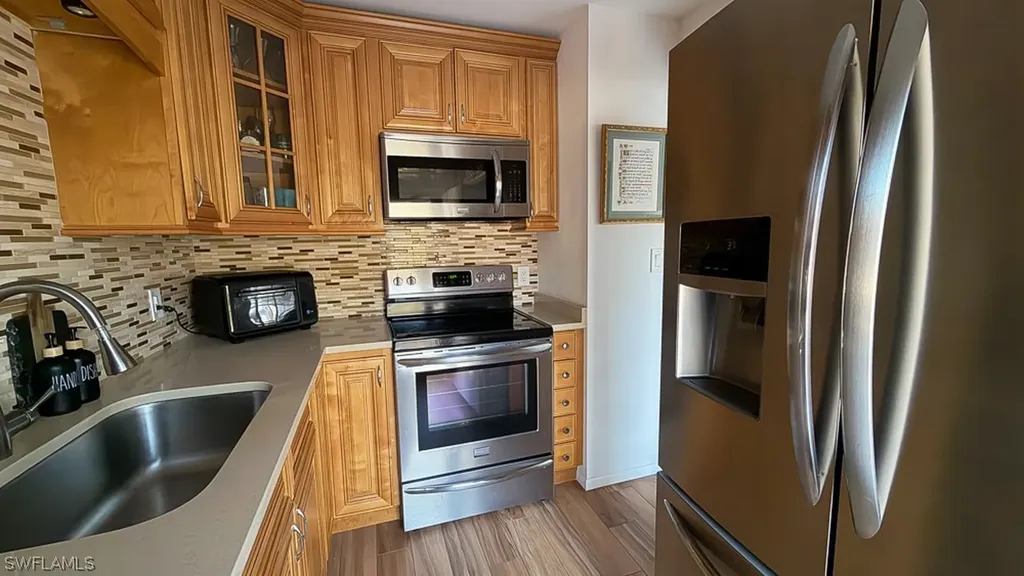 550 Broad Avenue S Naples FL 34102
