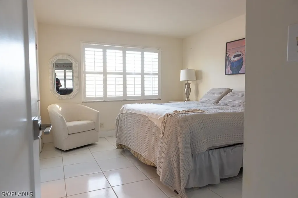 550 Broad Avenue S Naples FL 34102