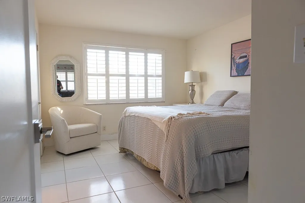550 Broad Avenue S Naples FL 34102