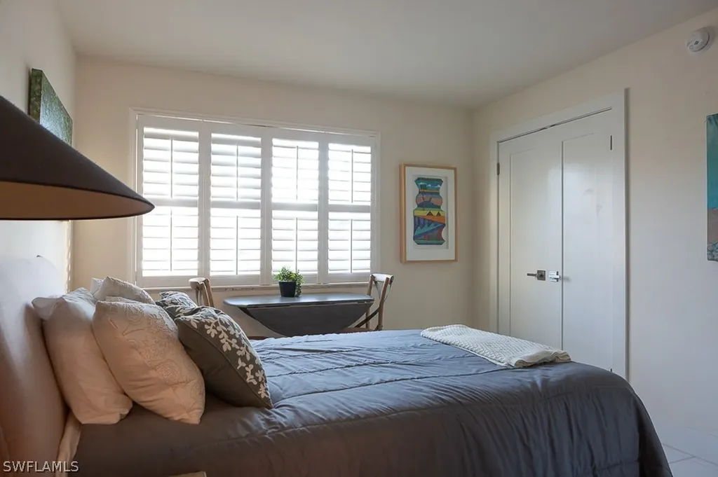 550 Broad Avenue S Naples FL 34102