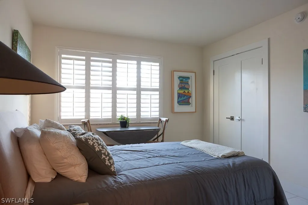 550 Broad Avenue S Naples FL 34102