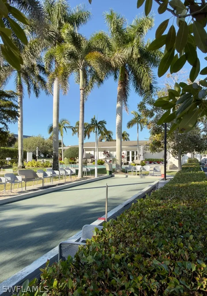 550 Broad Avenue S Naples FL 34102