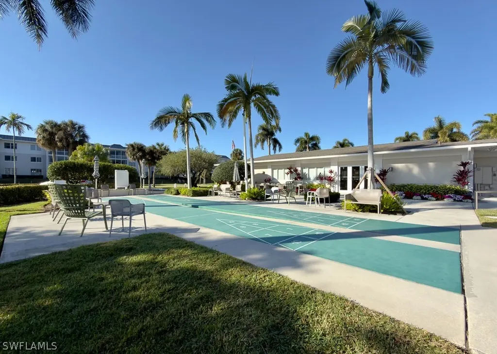 550 Broad Avenue S Naples FL 34102
