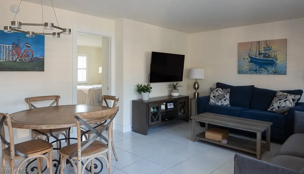 550 Broad Avenue S Naples FL 34102