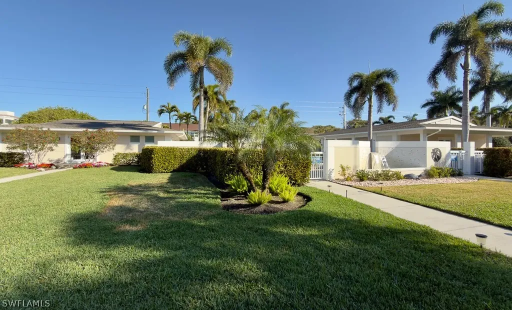 550 Broad Avenue S Naples FL 34102