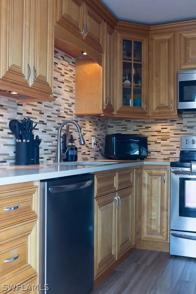 550 Broad Avenue S Naples FL 34102