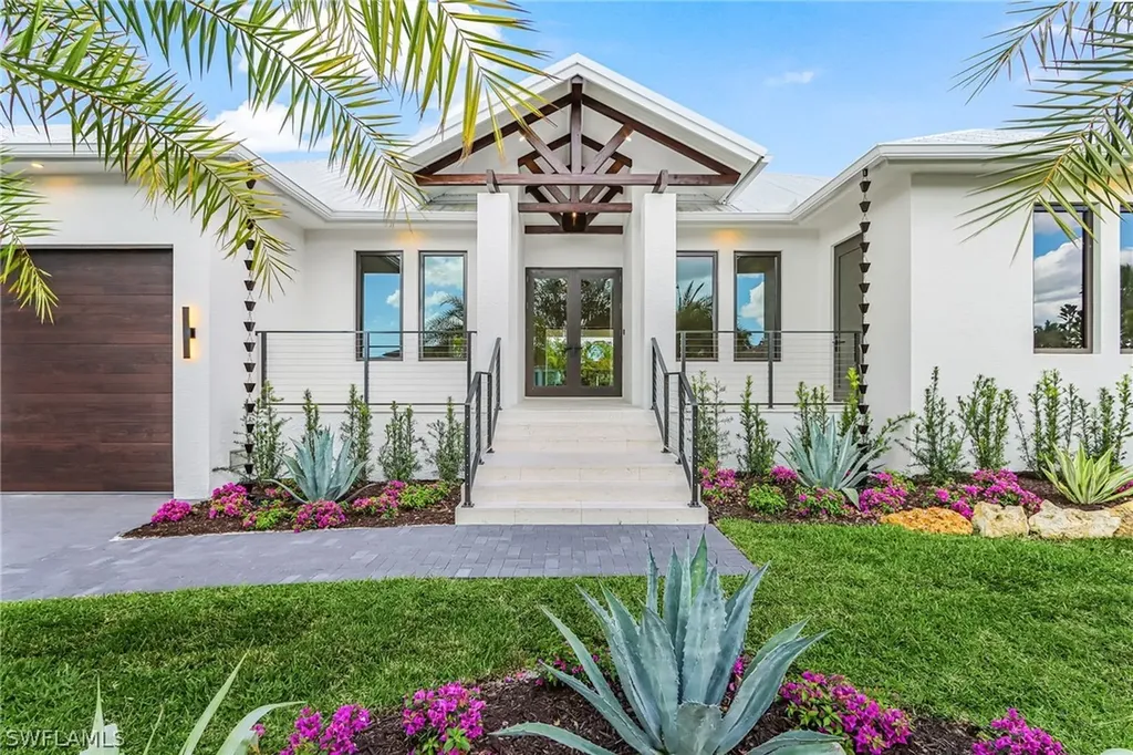 2393 Longboat Drive Naples FL 34104
