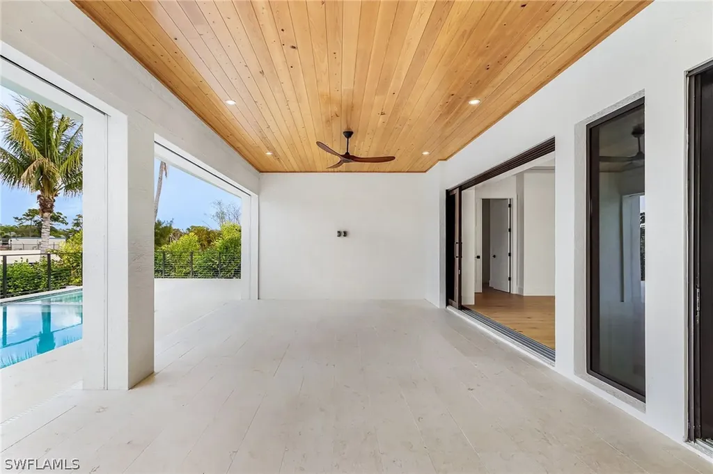 2393 Longboat Drive Naples FL 34104