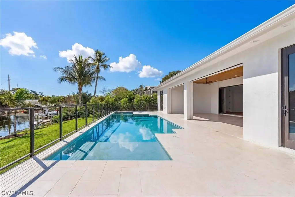 2393 Longboat Drive Naples FL 34104