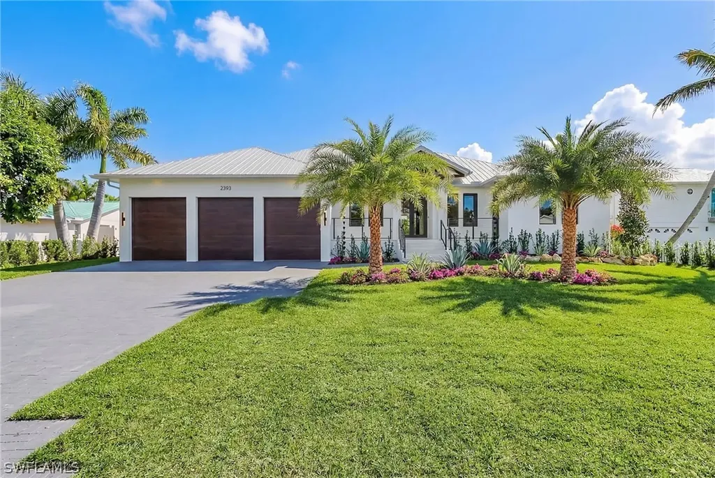 2393 Longboat Drive Naples FL 34104