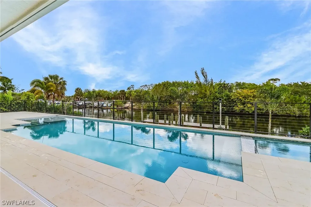2393 Longboat Drive Naples FL 34104