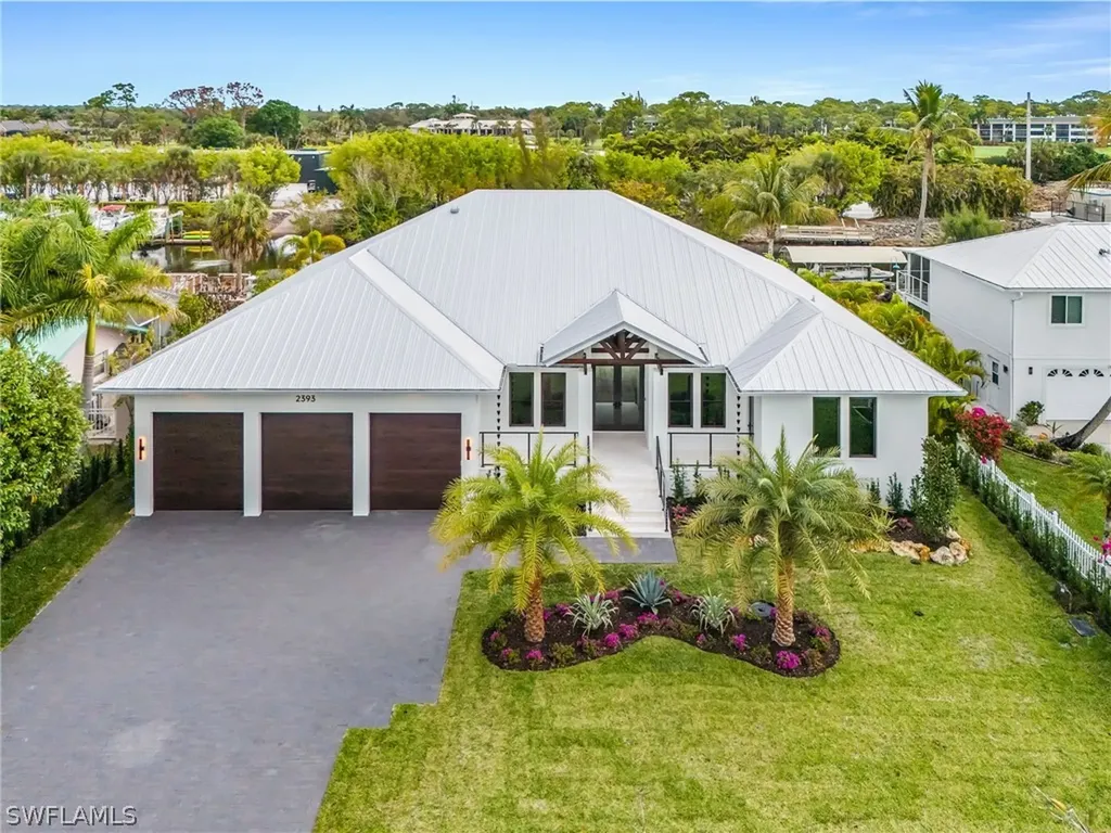 2393 Longboat Drive Naples FL 34104