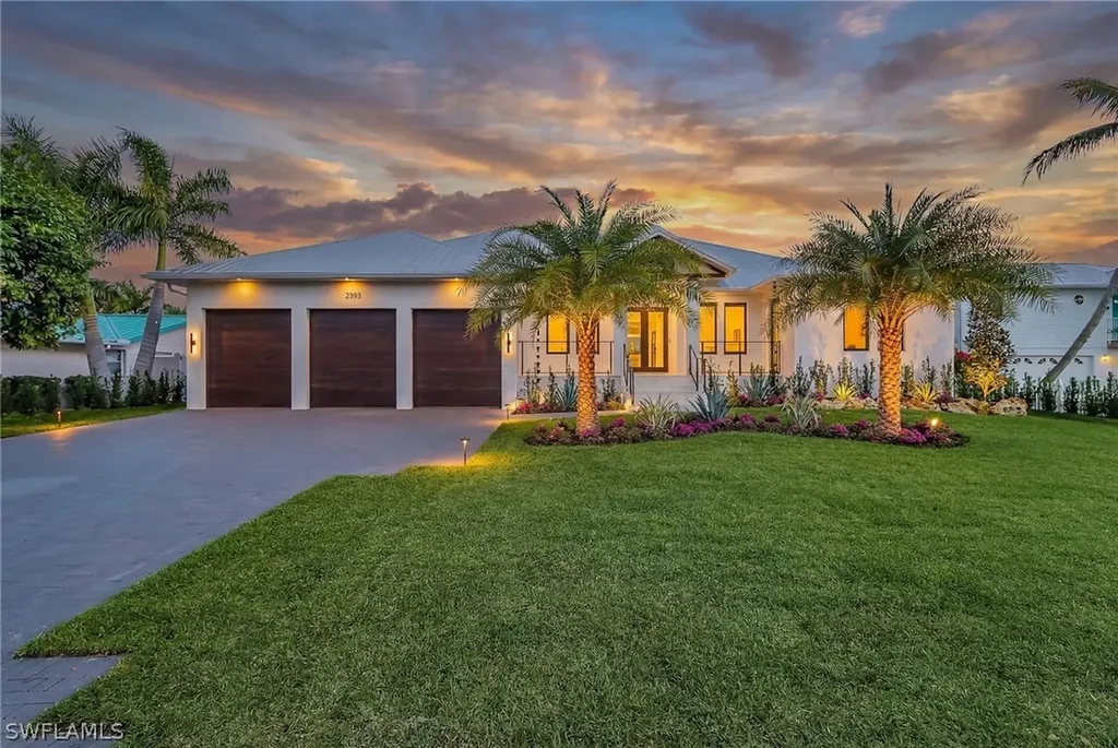 2393 Longboat Drive Naples FL 34104