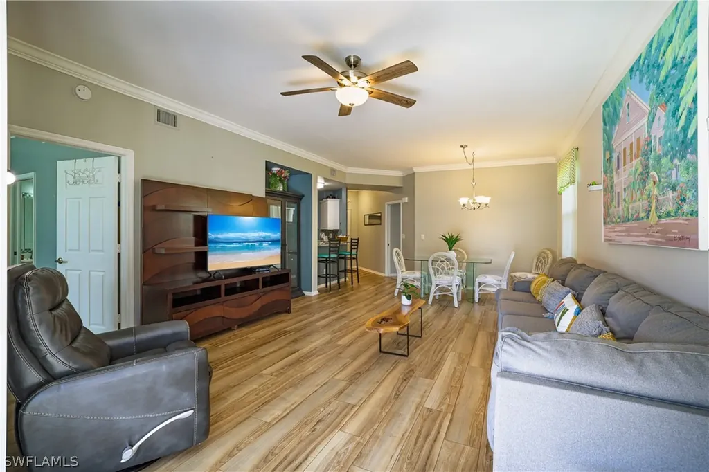 305 Robin Hood Circle Naples FL 34104