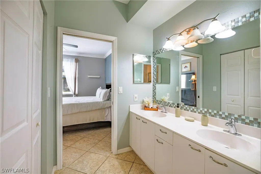 305 Robin Hood Circle Naples FL 34104