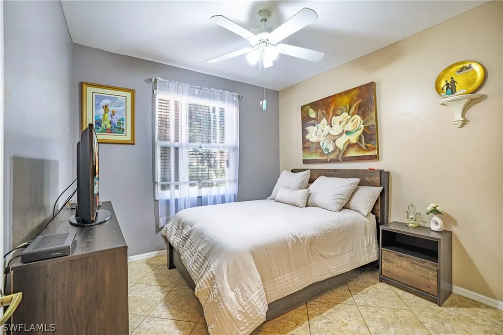305 Robin Hood Circle Naples FL 34104