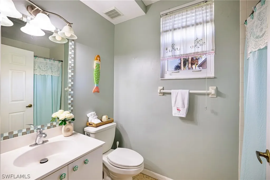 305 Robin Hood Circle Naples FL 34104