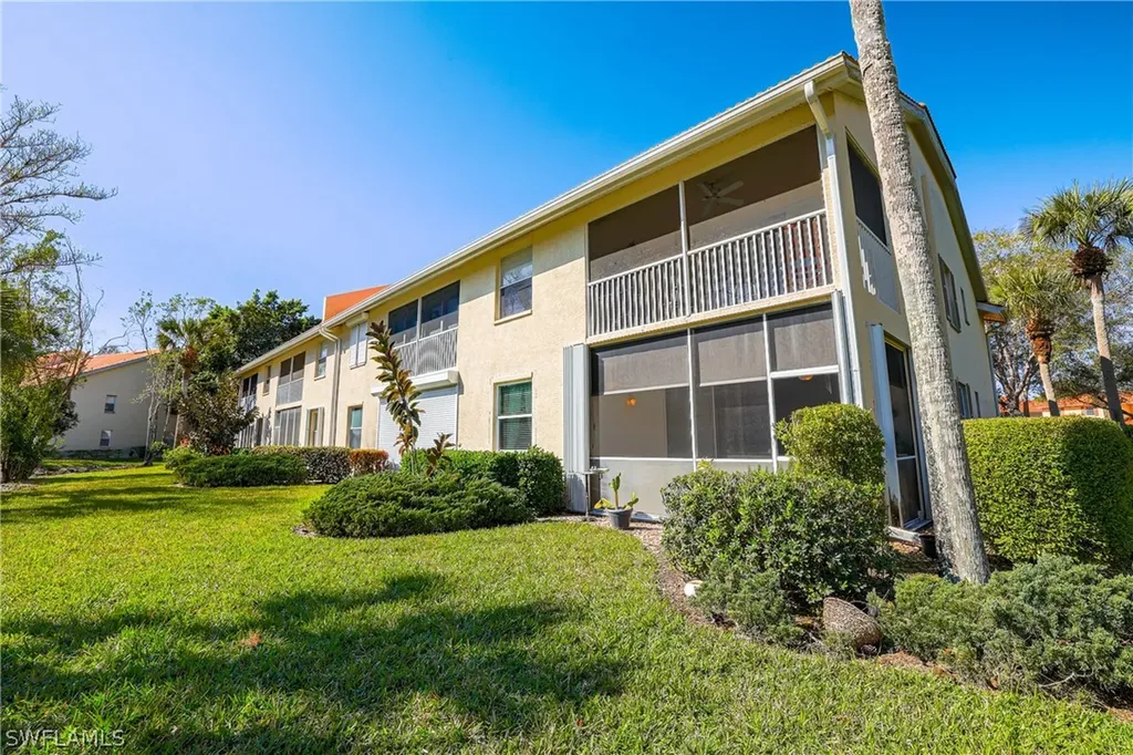 305 Robin Hood Circle Naples FL 34104