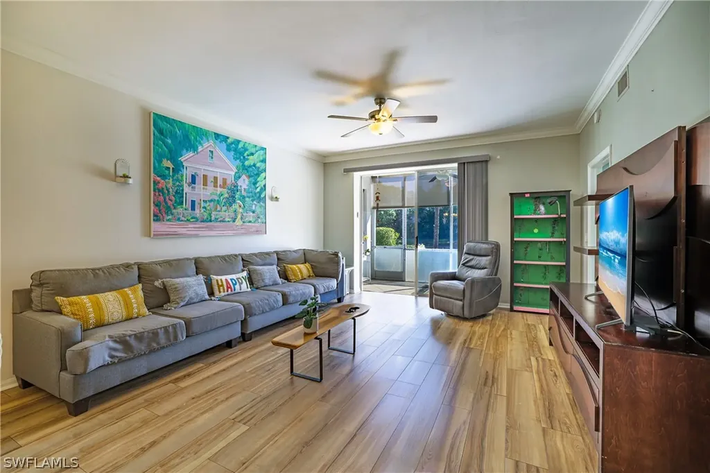 305 Robin Hood Circle Naples FL 34104