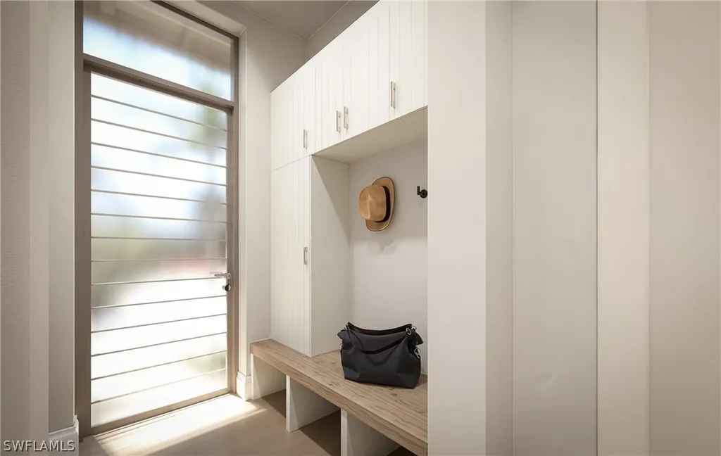 3696 Nelsons Walk Naples FL 34102