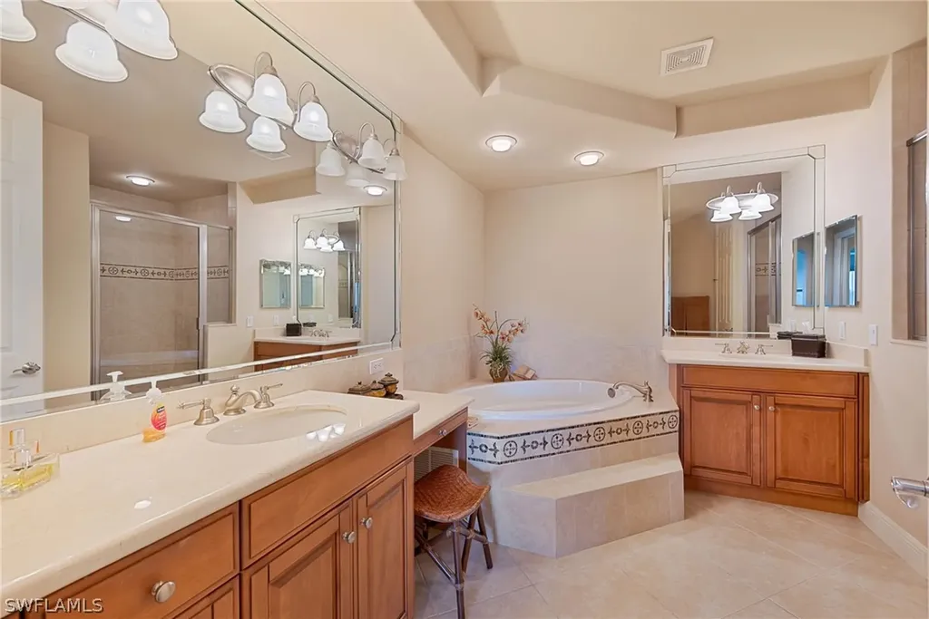 580 El Camino Real Naples FL 34119
