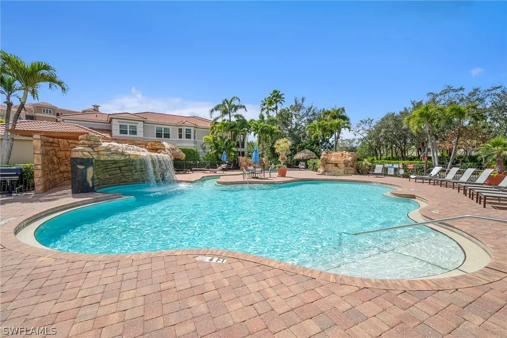 580 El Camino Real Naples FL 34119