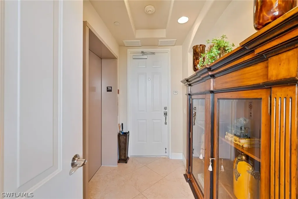 580 El Camino Real Naples FL 34119