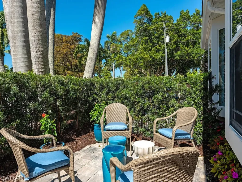 165 5th Street S Naples FL 34102