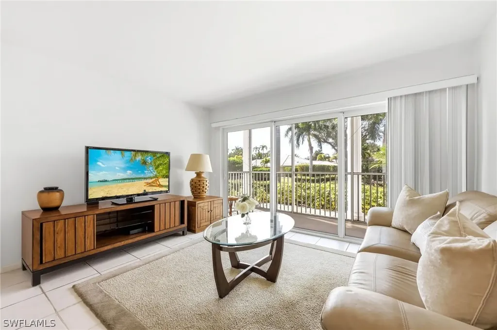 4022 Belair Lane Naples FL 34103