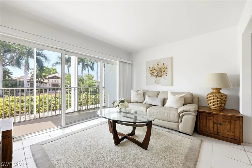 4022 Belair Lane Naples FL 34103
