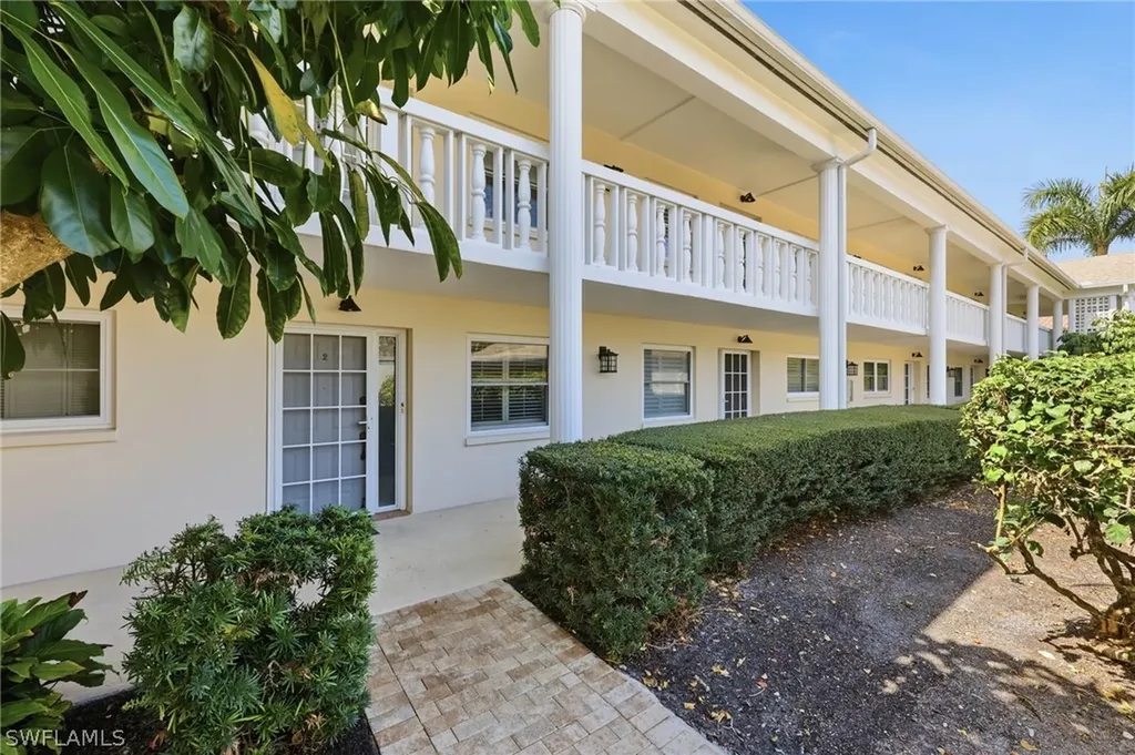 4022 Belair Lane Naples FL 34103