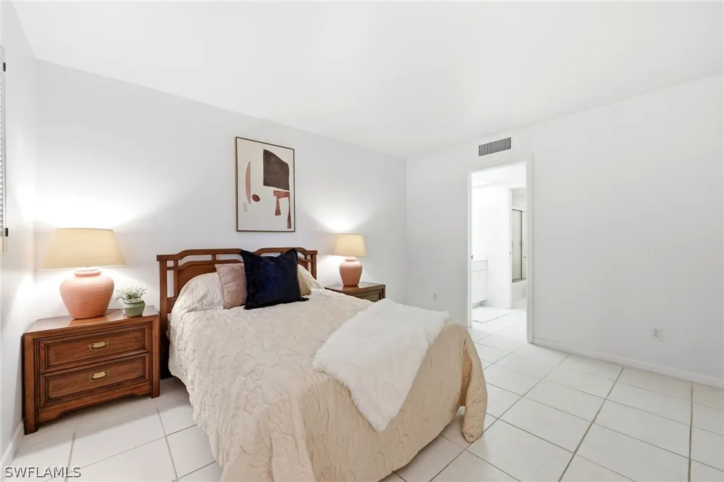 4022 Belair Lane Naples FL 34103