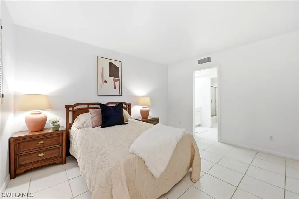 4022 Belair Lane Naples FL 34103