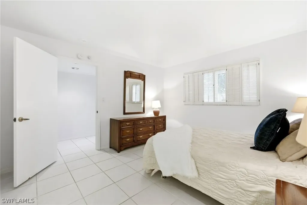 4022 Belair Lane Naples FL 34103
