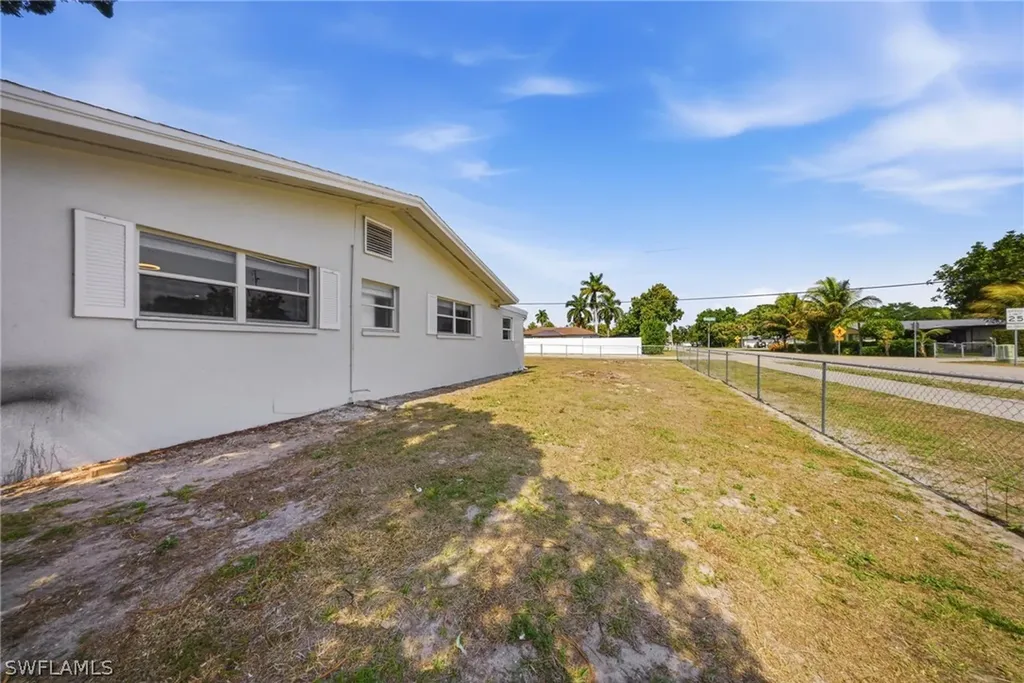 4375 Golden Gate Parkway Naples FL 34116