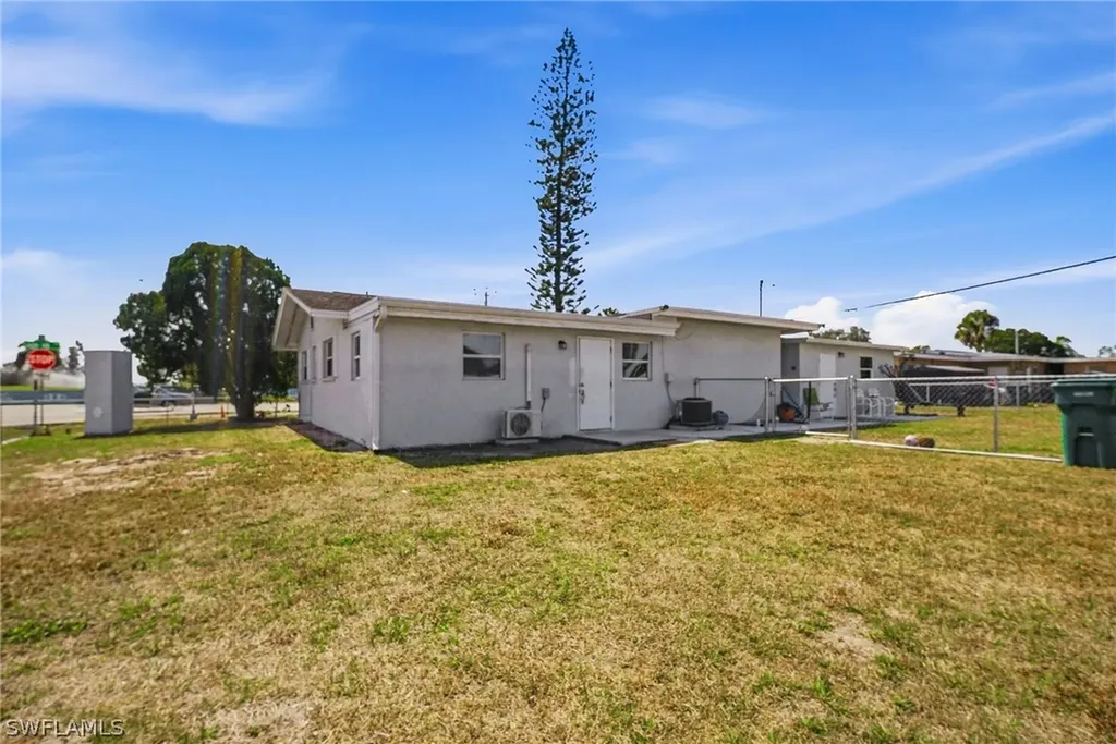 4375 Golden Gate Parkway Naples FL 34116