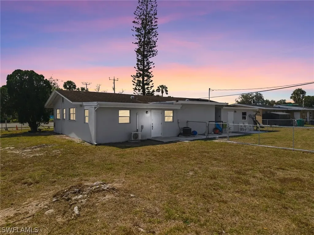 4375 Golden Gate Parkway Naples FL 34116