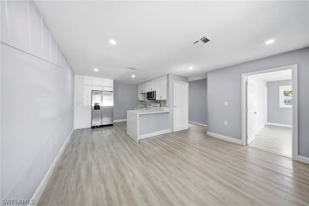 4375 Golden Gate Parkway Naples FL 34116