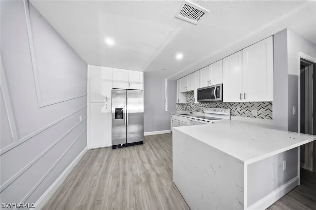 4375 Golden Gate Parkway Naples FL 34116