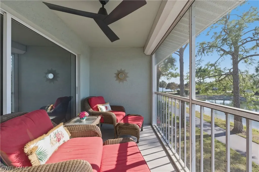 800 New Waterford Drive Naples FL 34104
