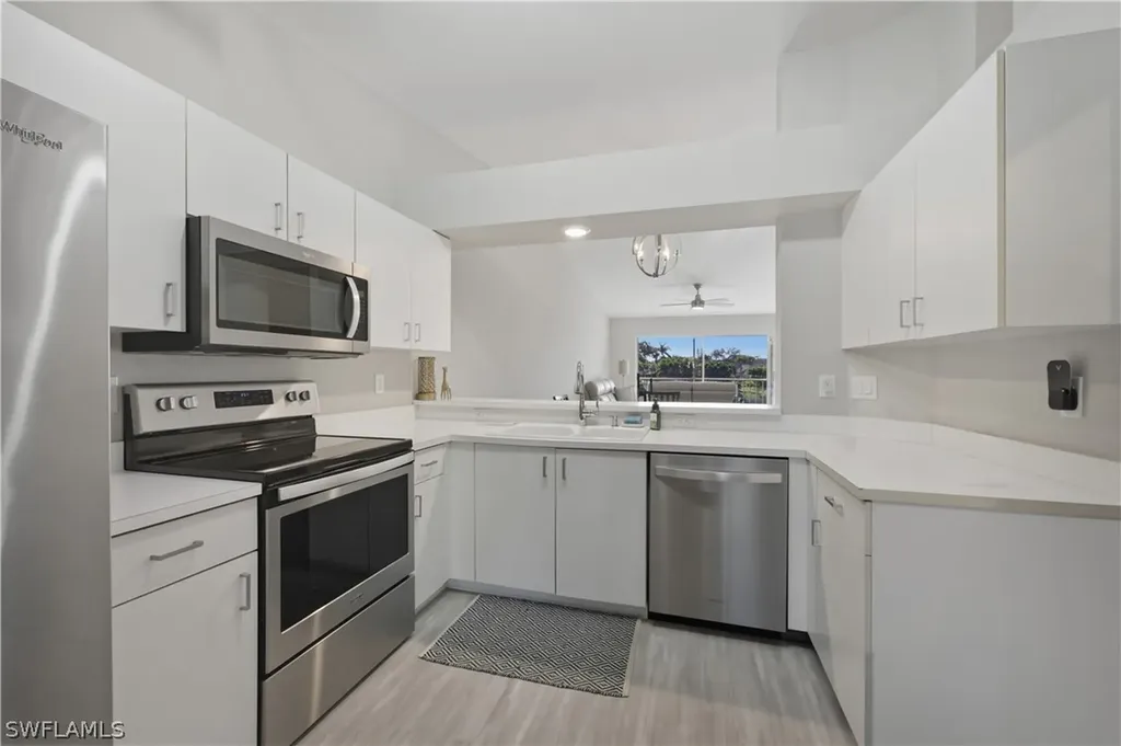 800 New Waterford Drive Naples FL 34104
