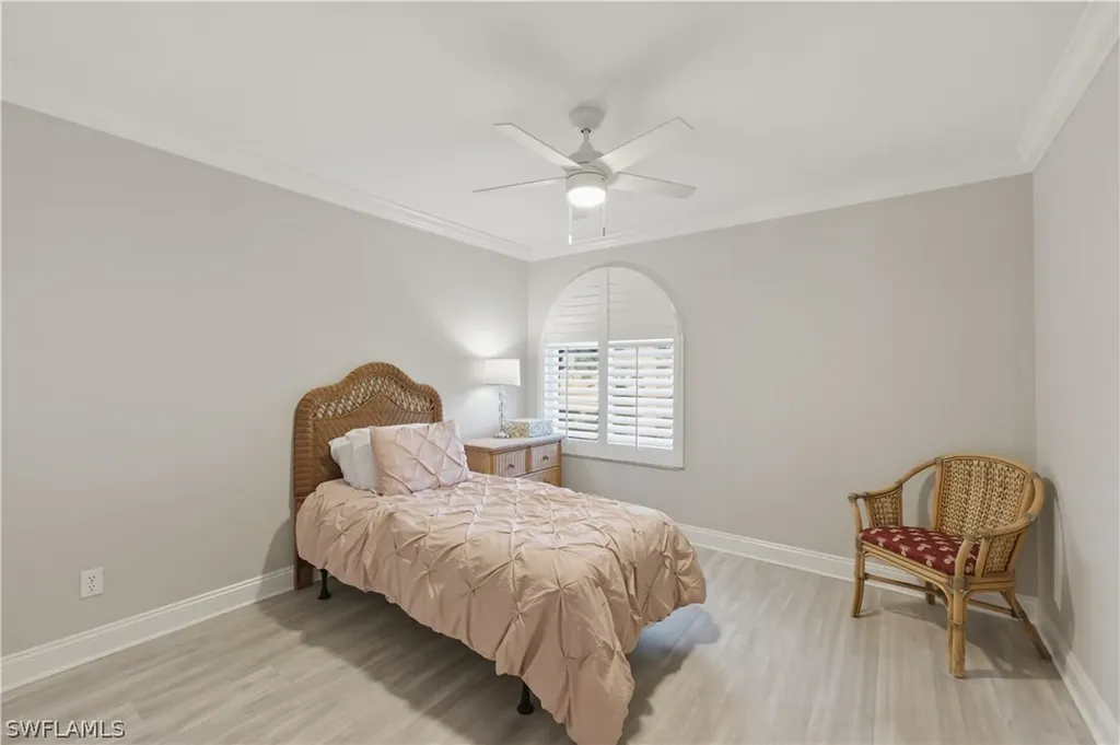 800 New Waterford Drive Naples FL 34104