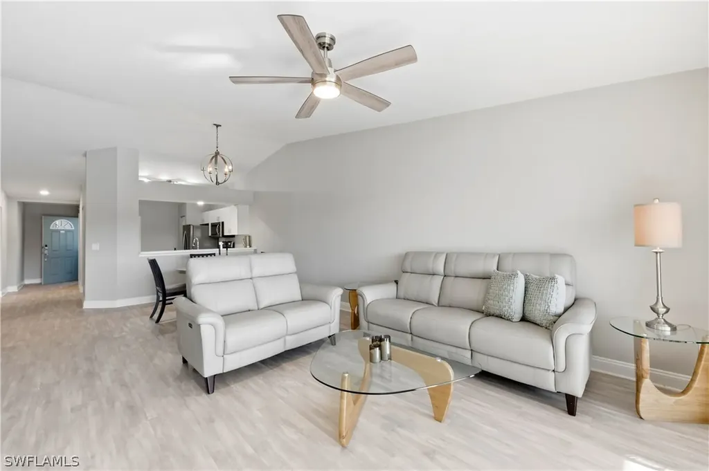 800 New Waterford Drive Naples FL 34104