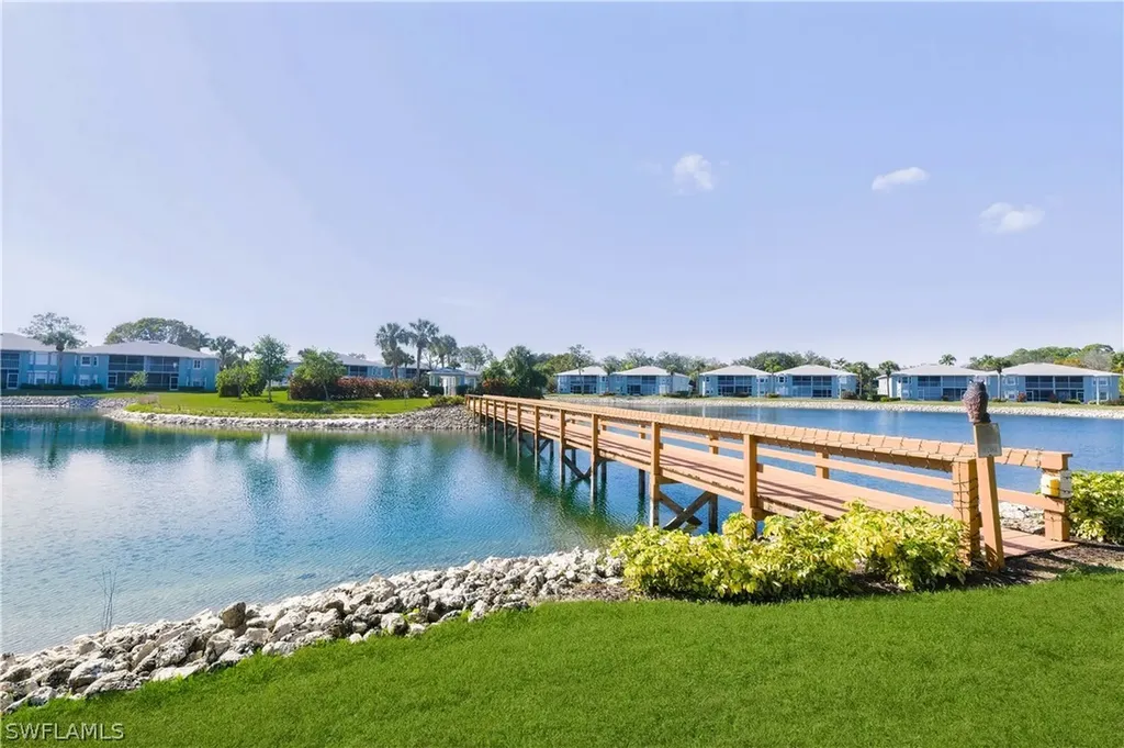 800 New Waterford Drive Naples FL 34104