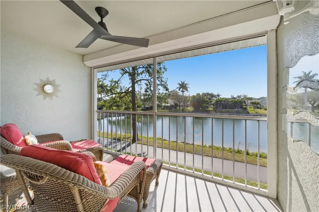 800 New Waterford Drive Naples FL 34104