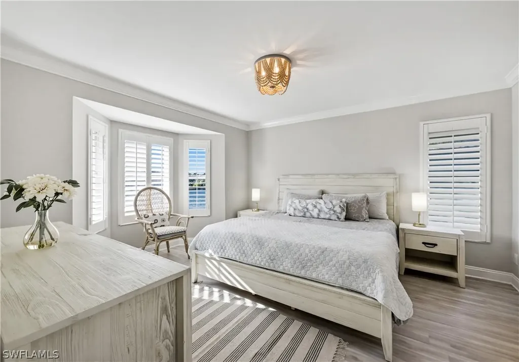 800 New Waterford Drive Naples FL 34104
