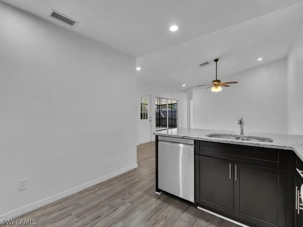 5620 Foxlake Drive North Fort Myers FL 33917