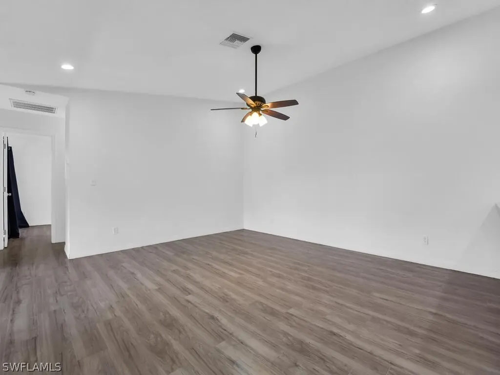 5620 Foxlake Drive North Fort Myers FL 33917