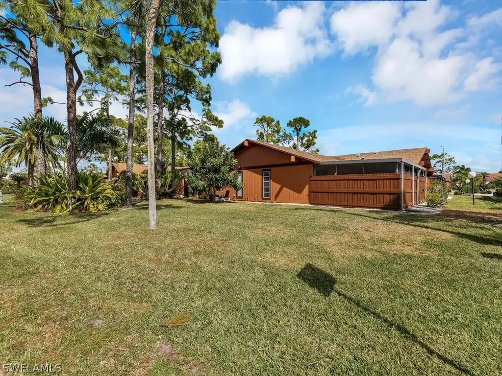 5620 Foxlake Drive North Fort Myers FL 33917
