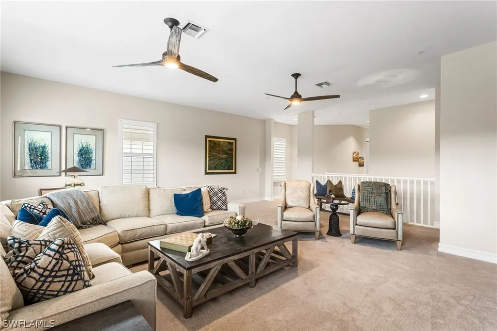 7825 Hawthorne Drive Naples FL 34113